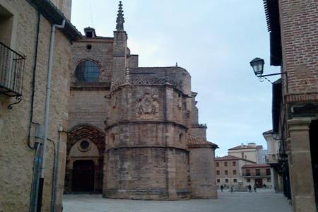 Detalle fachada Catedral de El Burgo de Osma.
