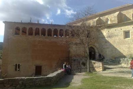 Entrada de la Colegiata de Santa María de Alquézar