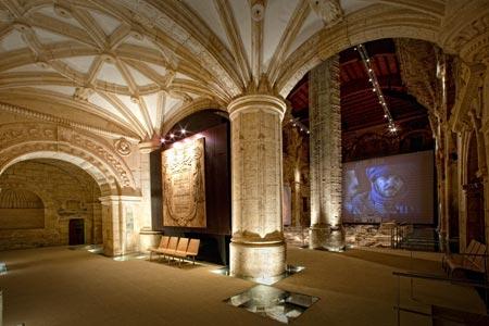 Interior iglesia Santa María Mayor La Abacial.