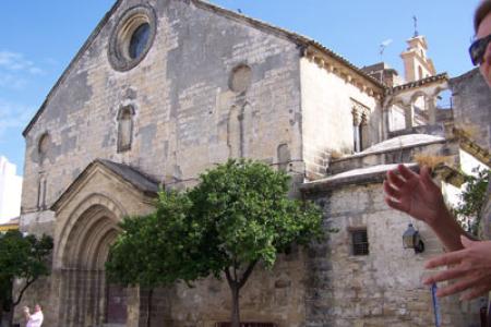 Iglesia de San Dionisio en la plaza de la Asunción Iglesia de San Dionisio en la plaza de la Asunción