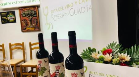 La Ruta del Vino y Cava Ribera del Guadiana presenta en Bilbao su oferta enoturística